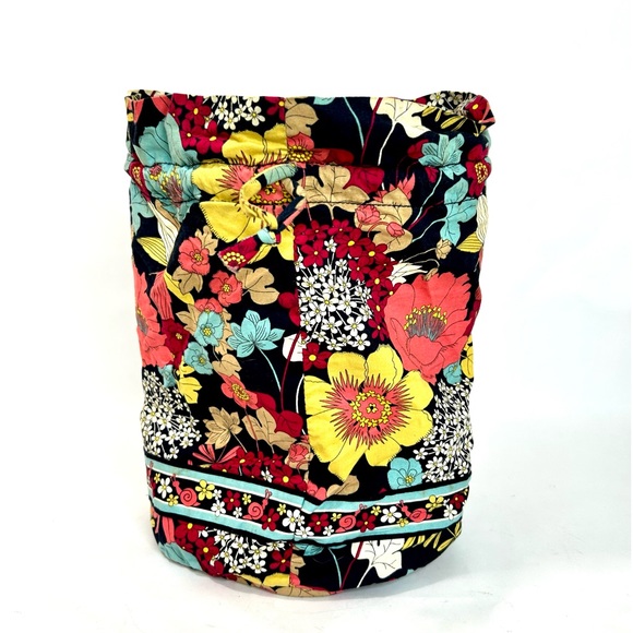 Vera Bradley Handbags - Vera Bradley Diddy Bag in Happy Snails Retired Pattern